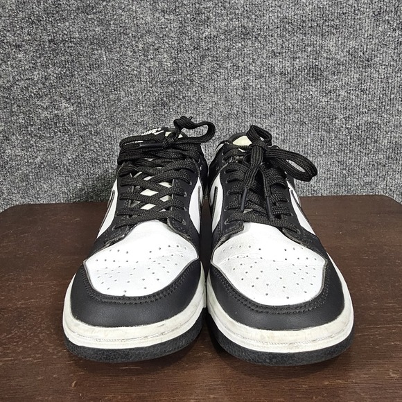 Nike Men's Size 6.5 Dunk Low Panda Black White DD1391- 100 Pre - Owned - Picture 7 of 9